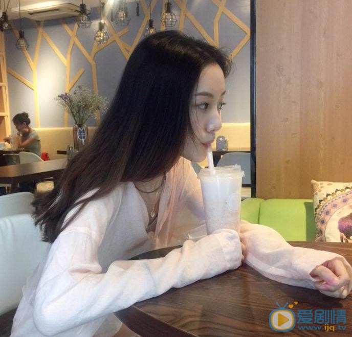 张雨薇街拍写真 张雨薇高清写真_张雨薇高清剧照