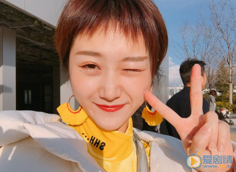 李璐尔好友合照写真 李璐尔高清写真_李璐尔高清剧照