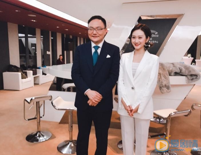 李璐尔参加活动写真 李璐尔高清写真_李璐尔高清剧照