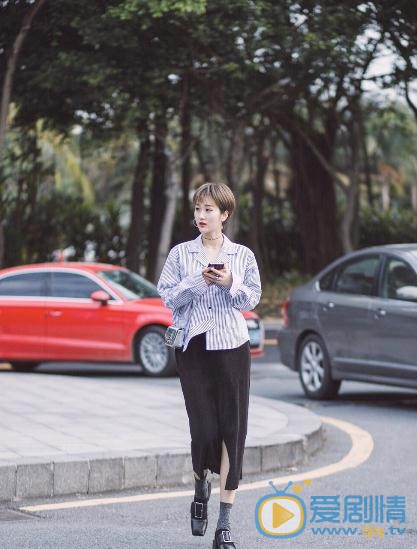 李璐尔俏丽写真 李璐尔高清写真_李璐尔高清剧照