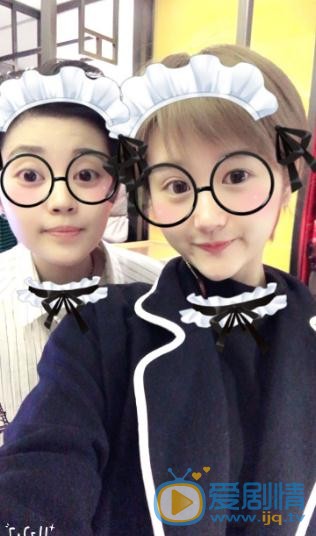 李璐尔好友合照写真 李璐尔高清写真_李璐尔高清剧照