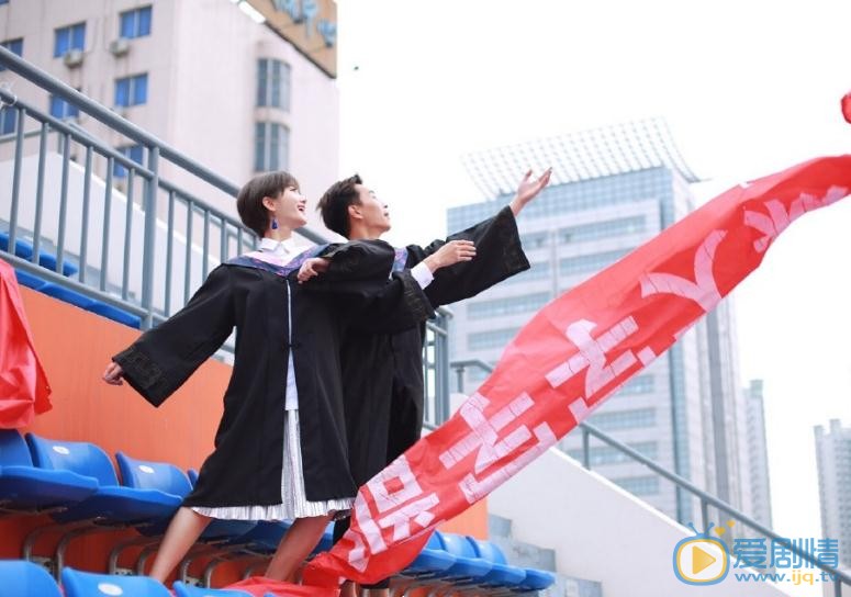 李璐尔校园照写真 李璐尔高清写真_李璐尔高清剧照
