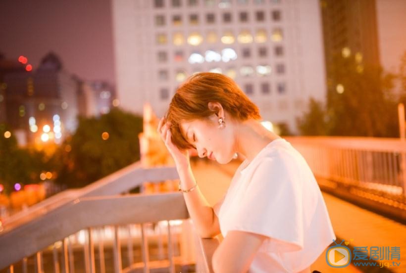 李璐尔俏丽写真 李璐尔高清写真_李璐尔高清剧照