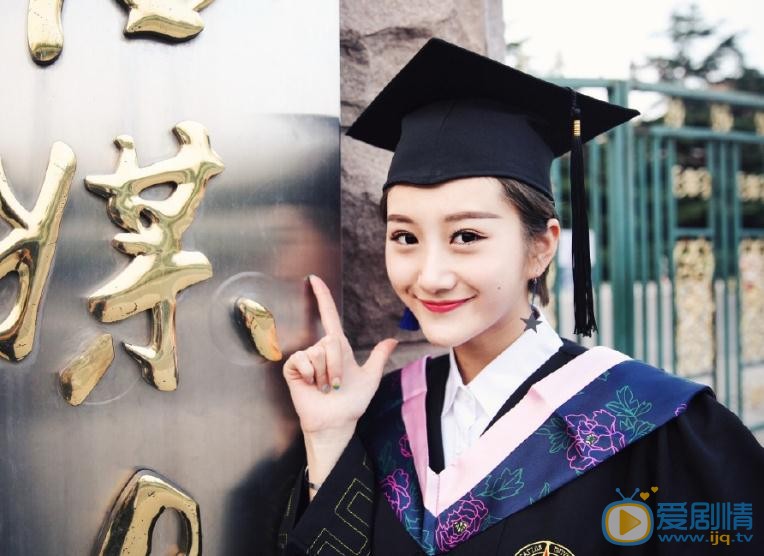 李璐尔校园照写真 李璐尔高清写真_李璐尔高清剧照