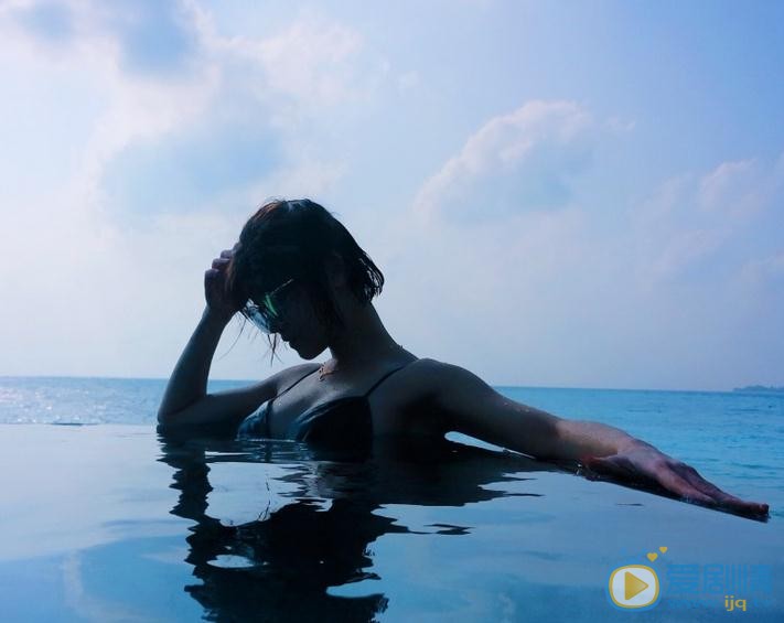 汤斯婷海边照 汤斯婷高清写真_汤斯婷高清剧照