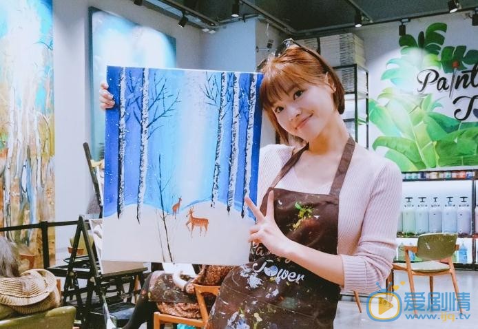 汤斯婷画画照 汤斯婷高清写真_汤斯婷高清剧照