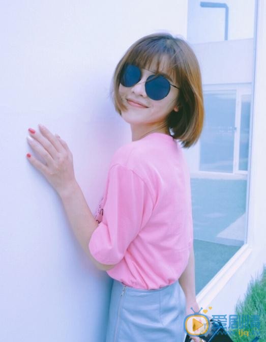 汤斯婷夏日街拍 汤斯婷高清写真_汤斯婷高清剧照