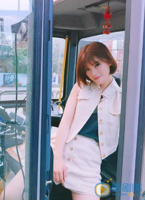 汤斯婷旅游照 汤斯婷高清写真_汤斯婷高清剧照