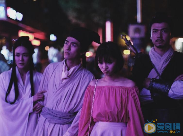汤斯婷片场照 汤斯婷高清写真_汤斯婷高清剧照