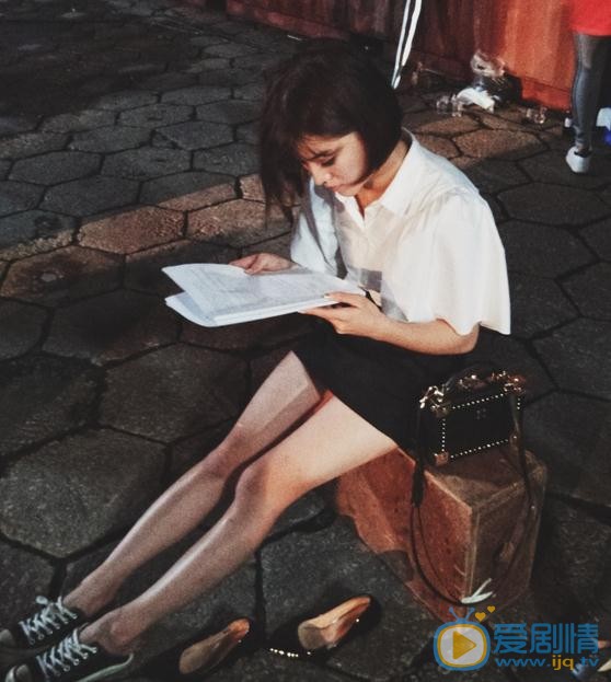 汤斯婷片场照 汤斯婷高清写真_汤斯婷高清剧照