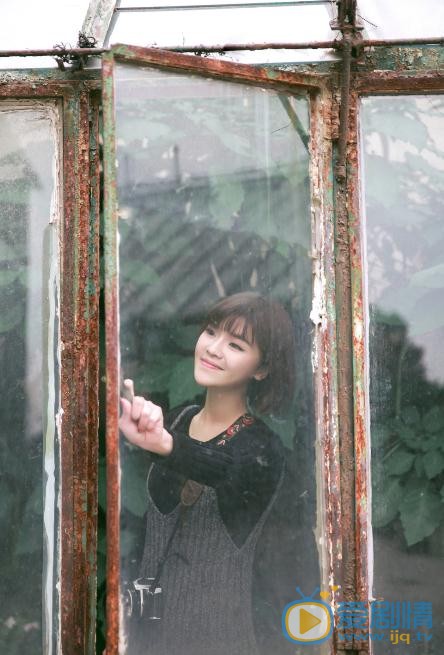 汤斯婷绿色写真 汤斯婷高清写真_汤斯婷高清剧照