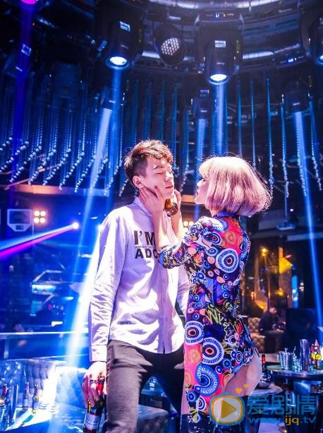 汤斯婷情侣写真 汤斯婷高清写真_汤斯婷高清剧照