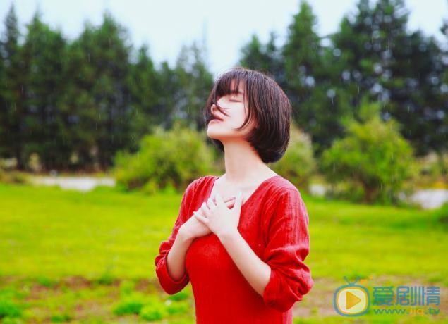 汤斯婷夏日街拍 汤斯婷高清写真_汤斯婷高清剧照