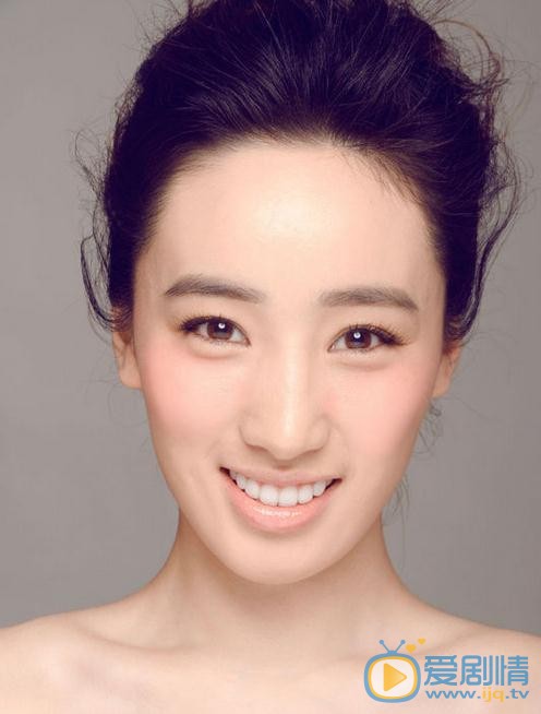 李依蔓写真 李依蔓高清写真_李依蔓高清剧照