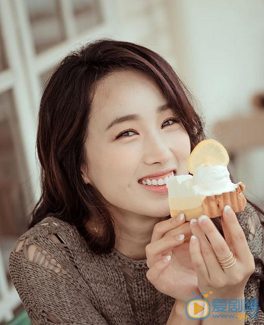 李依蔓气质写真 李依蔓高清写真_李依蔓高清剧照