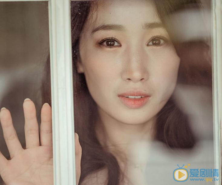李依蔓气质写真 李依蔓高清写真_李依蔓高清剧照