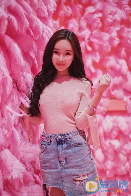 孙心娅粉色写真 孙心娅高清写真_孙心娅高清剧照