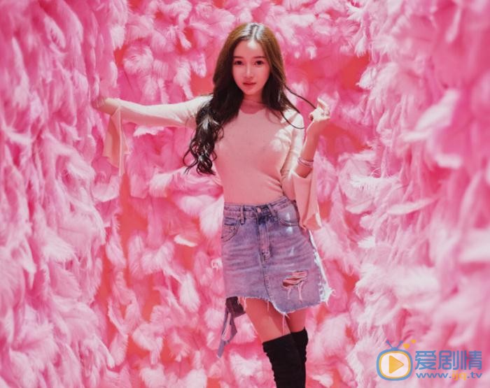 孙心娅粉色写真 孙心娅高清写真_孙心娅高清剧照