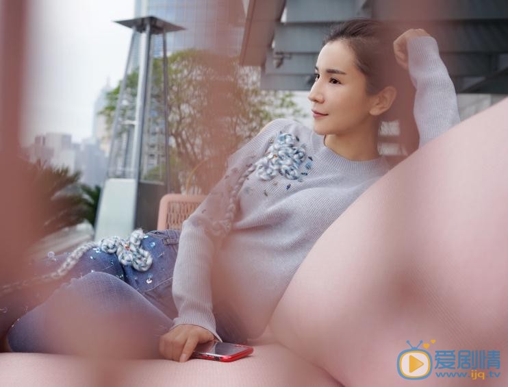 王希维随性街拍 王希维高清写真_王希维高清剧照
