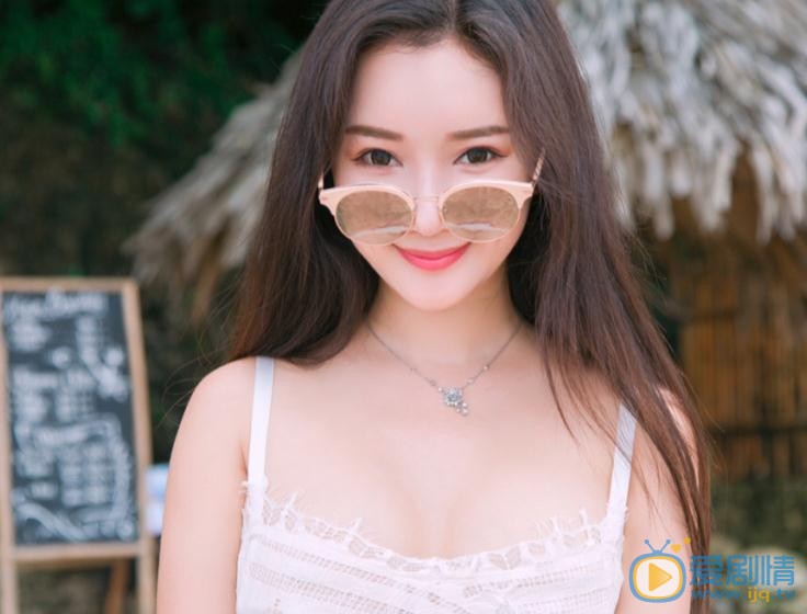孙心娅海边写真 孙心娅高清写真_孙心娅高清剧照