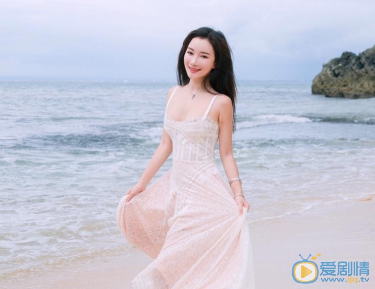 孙心娅海边写真 孙心娅高清写真_孙心娅高清剧照