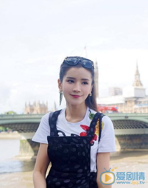 王希维随性街拍 王希维高清写真_王希维高清剧照