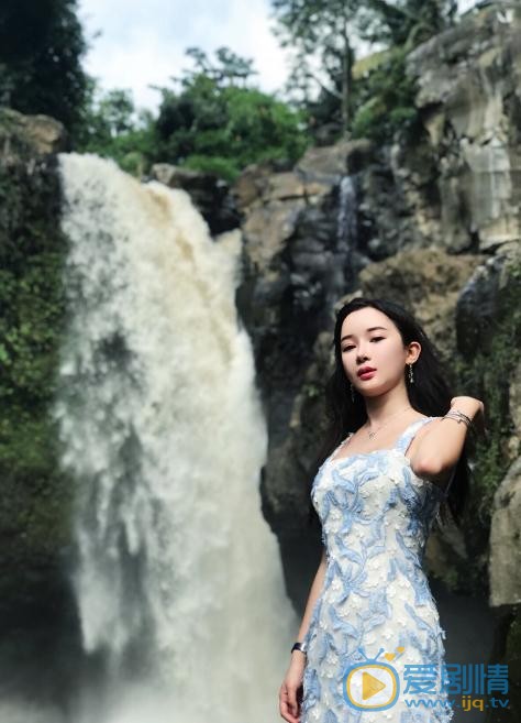 孙心娅海边写真 孙心娅高清写真_孙心娅高清剧照