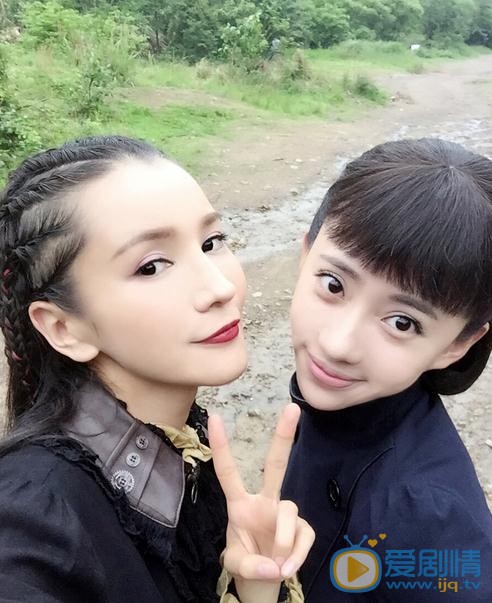 王希维与人合照 王希维高清写真_王希维高清剧照