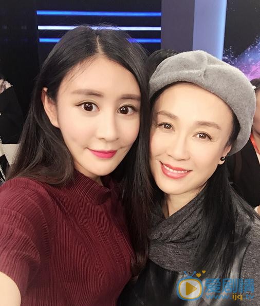 袁心冉与人合照 袁心冉高清写真_袁心冉高清剧照