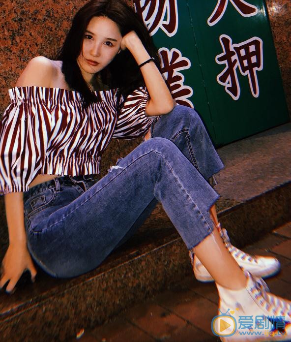 王茗街拍写真 王茗高清写真_王茗高清剧照