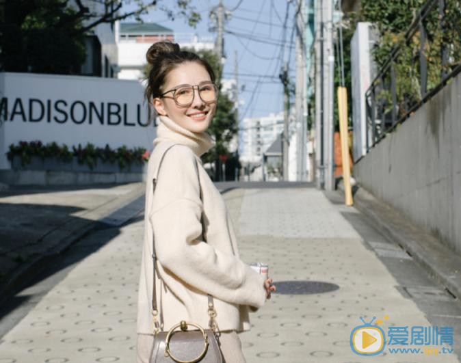 王茗街拍写真 王茗高清写真_王茗高清剧照
