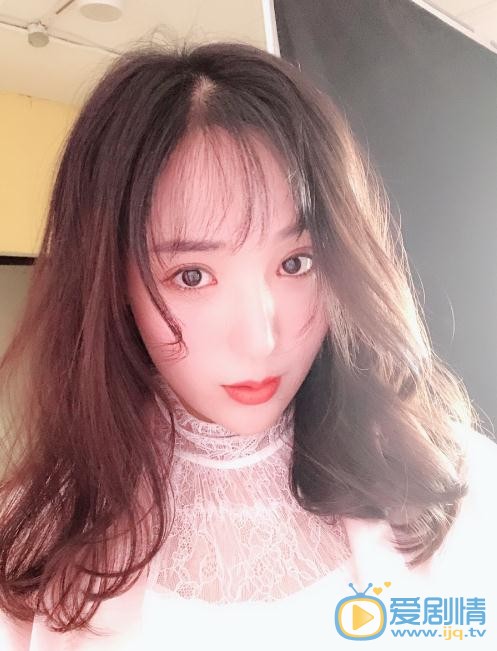 王曼妮气质写真 王曼妮高清写真_王曼妮高清剧照