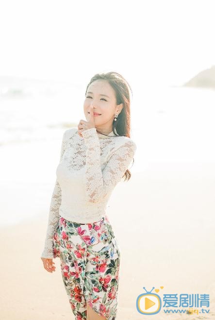 王曼妮海边写真 王曼妮高清写真_王曼妮高清剧照