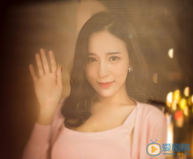 王曼妮气质写真 王曼妮高清写真_王曼妮高清剧照