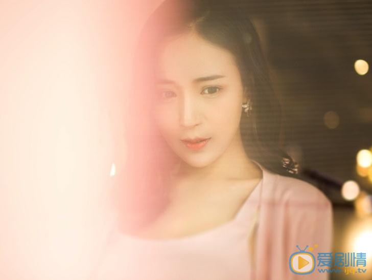 王曼妮气质写真 王曼妮高清写真_王曼妮高清剧照