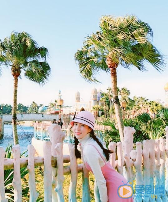 王曼妮生活照 王曼妮高清写真_王曼妮高清剧照