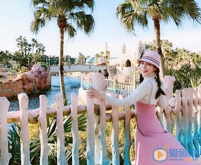 王曼妮生活照 王曼妮高清写真_王曼妮高清剧照