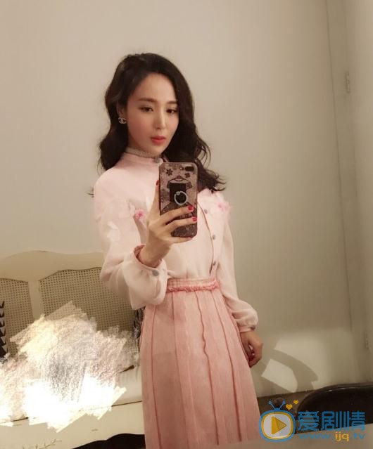 王曼妮生活照 王曼妮高清写真_王曼妮高清剧照