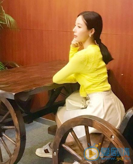 王曼妮生活照 王曼妮高清写真_王曼妮高清剧照