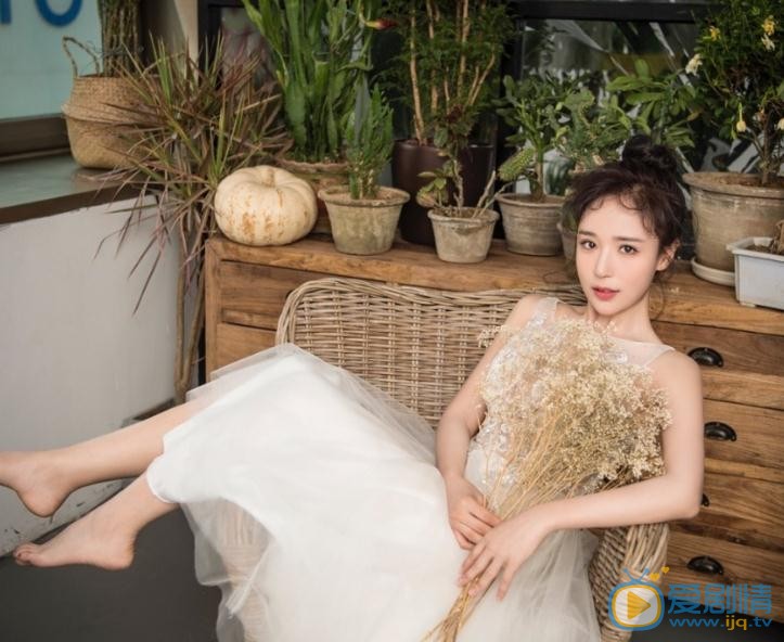 王曼妮气质写真 王曼妮高清写真_王曼妮高清剧照