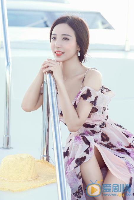 王曼妮海边写真 王曼妮高清写真_王曼妮高清剧照