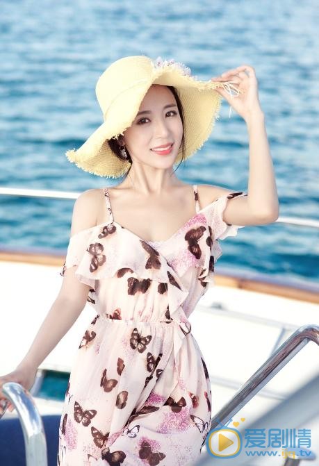 王曼妮海边写真 王曼妮高清写真_王曼妮高清剧照