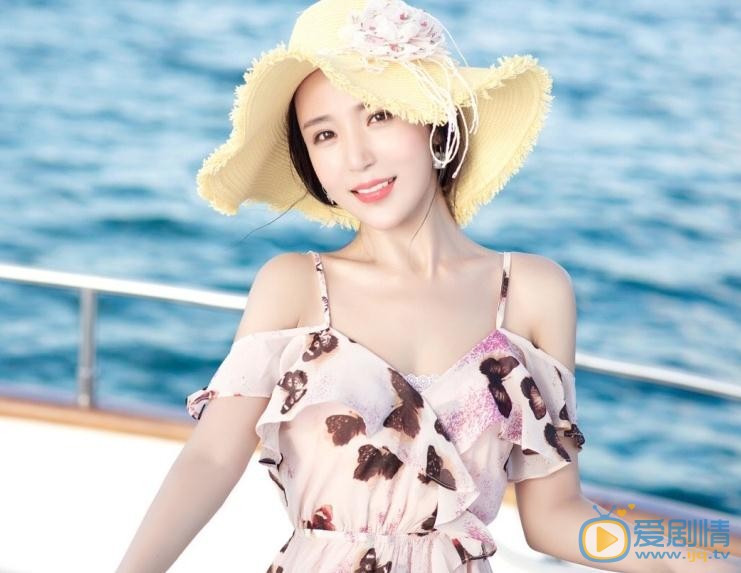 王曼妮海边写真 王曼妮高清写真_王曼妮高清剧照