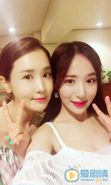 王曼妮与人合照 王曼妮高清写真_王曼妮高清剧照