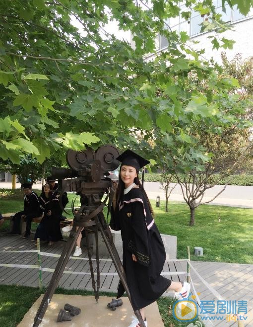 王曼妮毕业照 王曼妮高清写真_王曼妮高清剧照