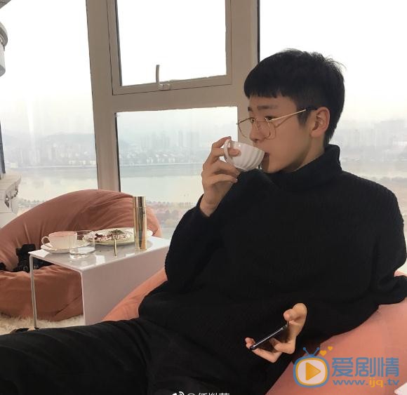 任胤菘文艺写真 任胤菘高清写真_任胤菘高清剧照