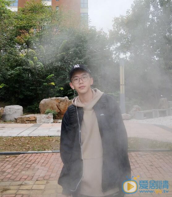 费启鸣帅气写真 费启鸣高清写真_费启鸣高清剧照