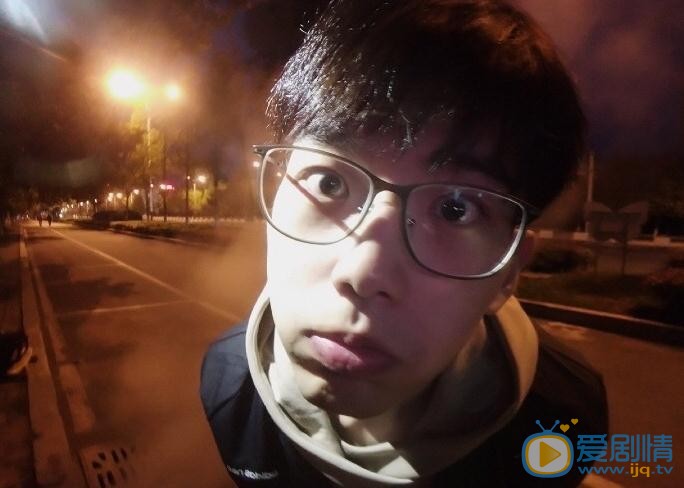 费启鸣可爱照 费启鸣高清写真_费启鸣高清剧照