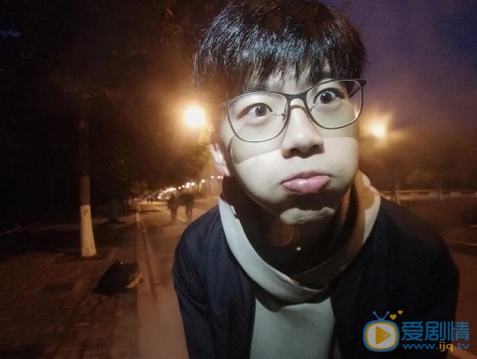 费启鸣可爱照 费启鸣高清写真_费启鸣高清剧照