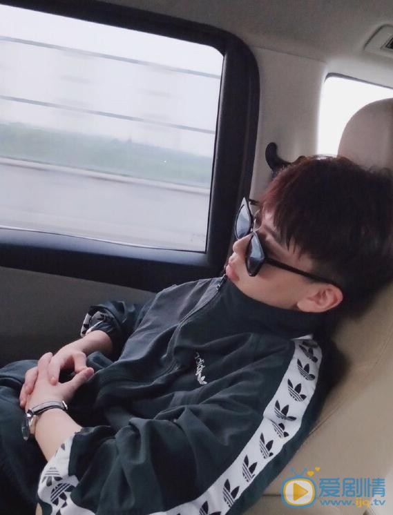 费启鸣生活照 费启鸣高清写真_费启鸣高清剧照